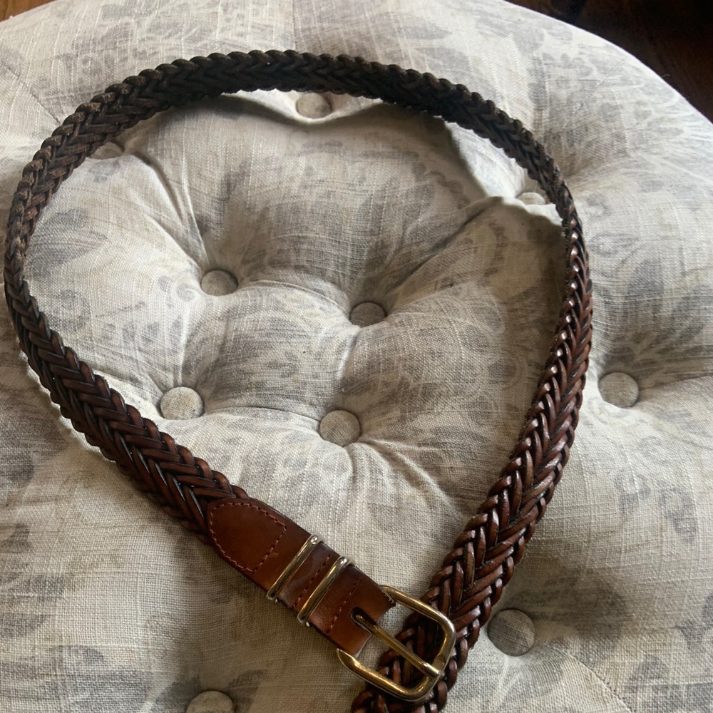 Genuine leather brown ladies belt. Size S /M